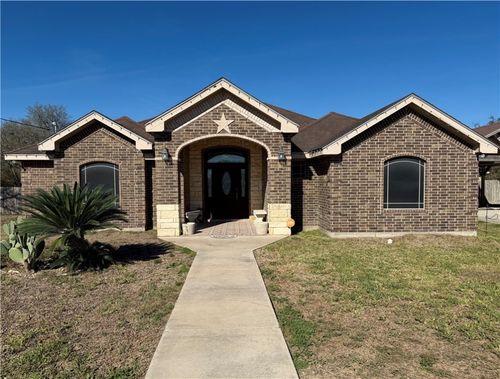 1002 S Reforma St, San Diego, TX, 78384-3822 | Card Image