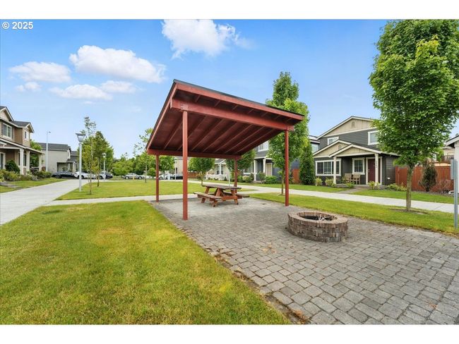 Community Amenities | Image 19