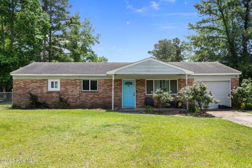 101 N Glen Ct, Jacksonville, NC, 28540-6914 | Card Image