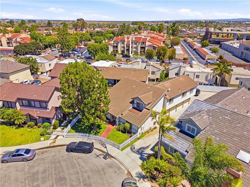 4891 Vista Dr, Huntington Beach, CA, 92649-3556 | Card Image