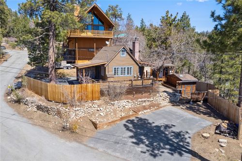 1137 Ridge Rd, Fawnskin, CA, 92333-1003 | Card Image