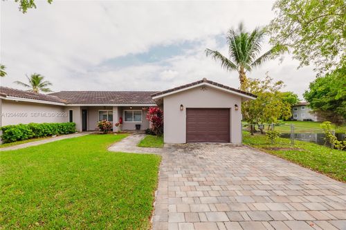 b-11320 Nw 35th Ct, Coral Springs, FL, 33065-2766 | Card Image