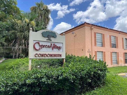 apt-j18-7160 Fairway Dr, Miami Lakes, FL, 33014-6958 | Card Image