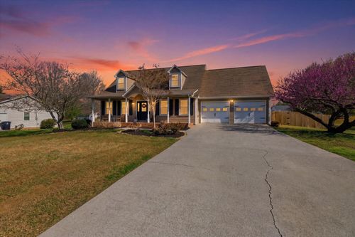 2727 Kenwood Dr, Athens, TN, 37303-1664 | Card Image