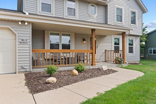 N103W16612 Country Ct, Germantown, WI, 53022-4733 | Card Image