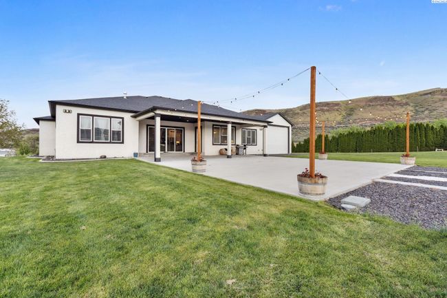 102909 E 1023 Pr Se, Home with 4 bedrooms, 5 bathrooms and null parking in Kennewick WA | Image 42