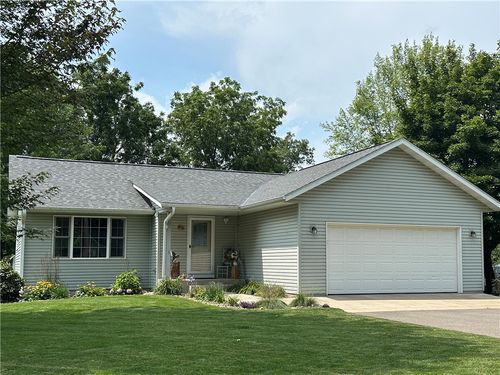 811 Riverview Ave, Colfax, WI, 54730-9512 | Card Image