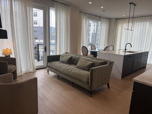 113-321 31st Ave N, Nashville, TN, 37203-1202 | Card Image