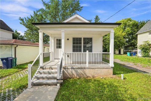 88 Bush St, Buffalo, NY, 14207-2802 | Card Image