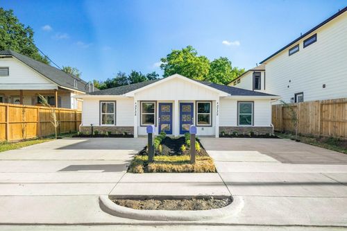 3735 Mainer St, Houston, TX, 77021-6128 | Card Image
