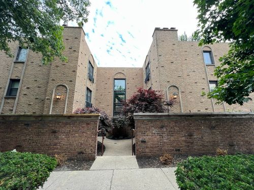 8-455 Grant Pl, Chicago, IL, 60614-3860 | Card Image