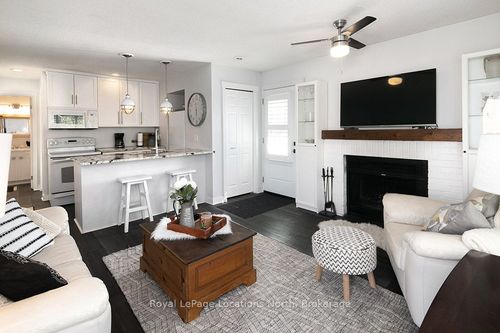 141-27 Dawson Drive, Collingwood, ON, L9Y5B4 | Card Image