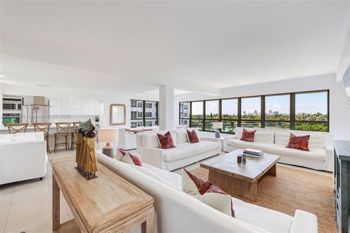 d-9102 W Bay Harbor Dr, Bay Harbor Islands, FL, 33154-3603 | Card Image