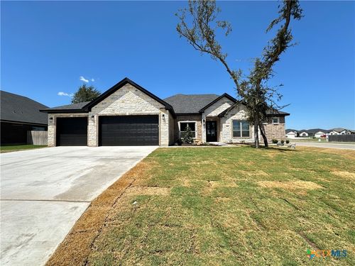 800 Eagle Heights Dr, Salado, TX, 76571-6737 | Card Image
