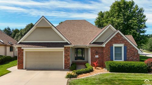 5021 Jeffries Ct, Lawrence, KS, 66047-9307 | Card Image