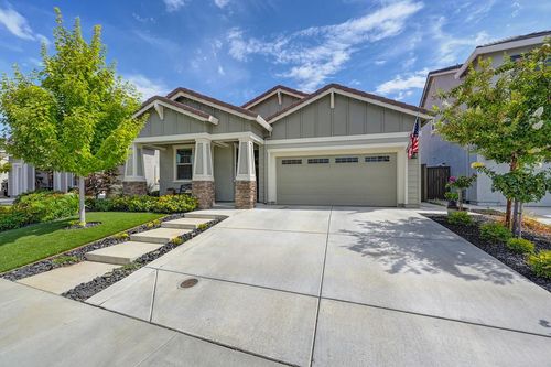 5073 Creekhollow Way, Roseville, CA, 95747-4851 | Card Image