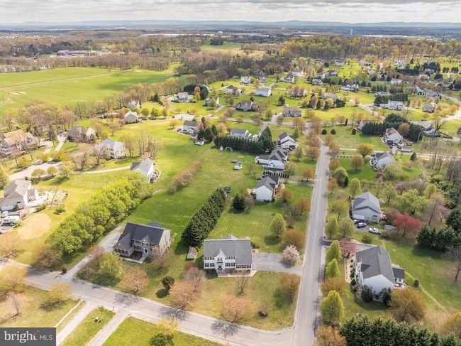 562 Holden Dr, House other with 4 bedrooms, 3 bathrooms and null parking in MARTINSBURG WV | Image 98