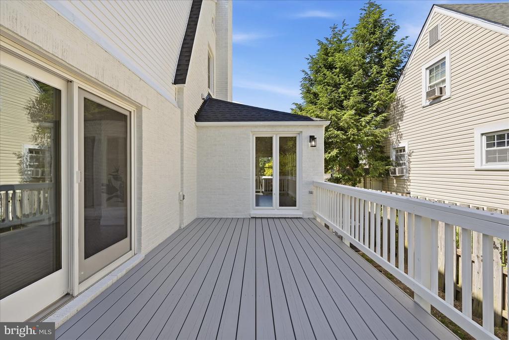 Residential in ARLINGTON 2