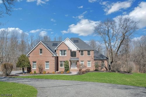 5 Noble Ct, Long Valley, NJ, 07853-3642 | Card Image