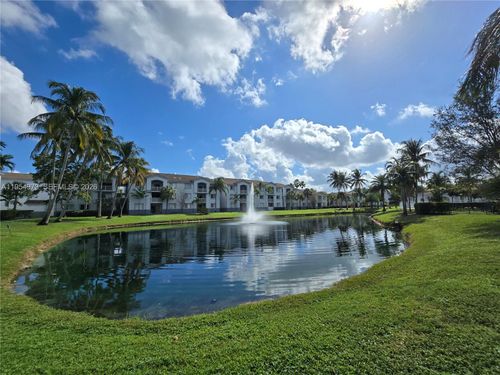 apt-102-2600 S University Dr, Davie, FL, 33328-1463 | Card Image