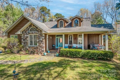 154 Summit Rise Rd, Pisgah Forest, NC, 28768-5505 | Card Image