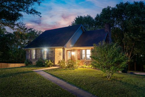 540 Westwood Dr, Clarksville, TN, 37043-5452 | Card Image