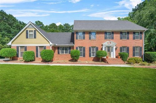 385 Dix Lee On Dr, Fayetteville, GA, 30214-3011 | Card Image