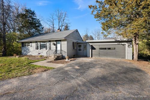 28524 W Main St, Barrington, IL, 60010-1830 | Card Image