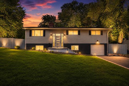 3619 Lilac Ave Nw, Roanoke, VA, 24017-5125 | Card Image