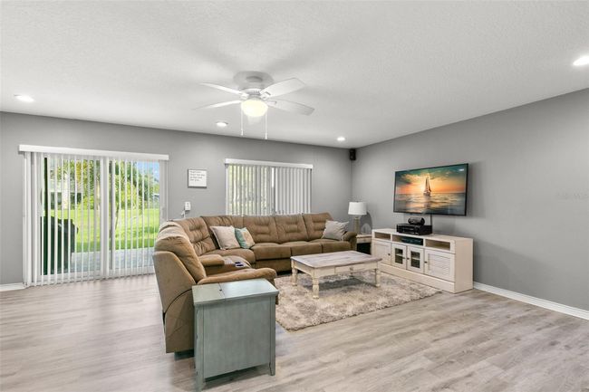 2376 Hanover Dr, Townhouse with 3 bedrooms, 3 bathrooms and null parking in DUNEDIN FL | Image 7
