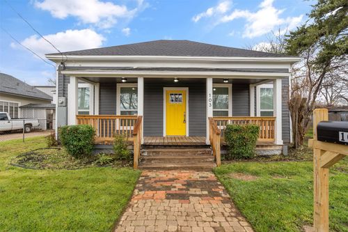 103 May Ave, Cleburne, TX, 76031-3812 | Card Image