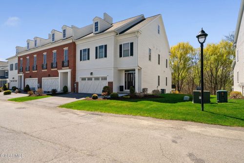 40 Cambridge Way, Colonie, NY, 12047 | Card Image