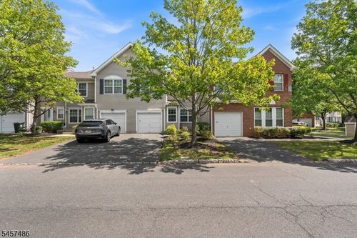 353 Cynthia Ln, Bridgewater, NJ, 08807-5687 | Card Image