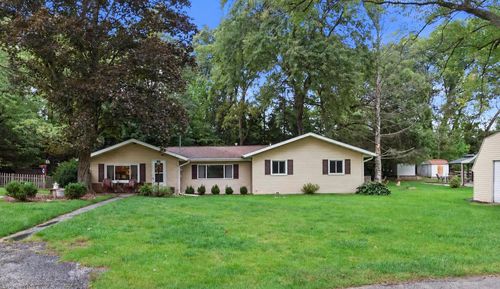 915 Bay View Avenue, Twin Lakes, WI, 53181 | Card Image