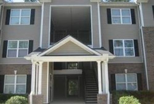 8202 Fairington Village Dr, Lithonia, GA, 30038-1447 | Card Image