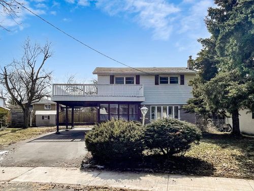 17 Ferbane Pl, North York, ON, M2J1Y7 | Card Image