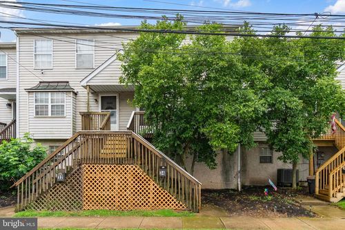34 2nd St, Bridgeport, PA, 19405-1046 | Card Image