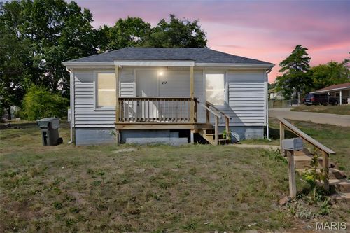 812 Stone St, Potosi, MO, 63664-2117 | Card Image