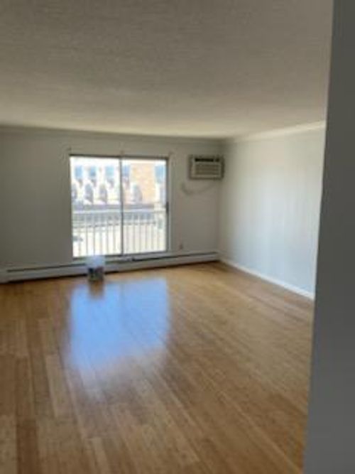 apt-204-7412 W 22nd St, Saint Louis Park, MN, 55426-2648 | Card Image