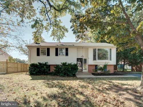 14725 Lock Dr, CENTREVILLE, VA, 20120-1320 | Card Image