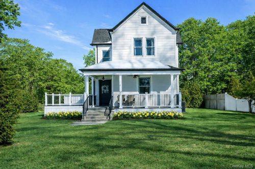 235 Cemetery Rd, East Marion, NY, 11939-1615 | Card Image