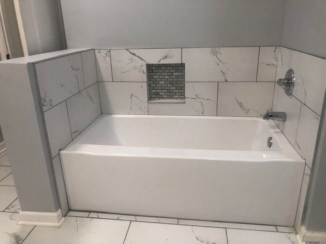 1179 Springlake Dr, House other with 3 bedrooms, 2 bathrooms and 2 parking in Baton Rouge LA | Image 12