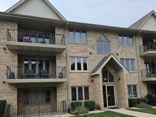 unit-1-5140 Shadow Creek Dr, Oak Forest, IL, 60452-3883 | Card Image