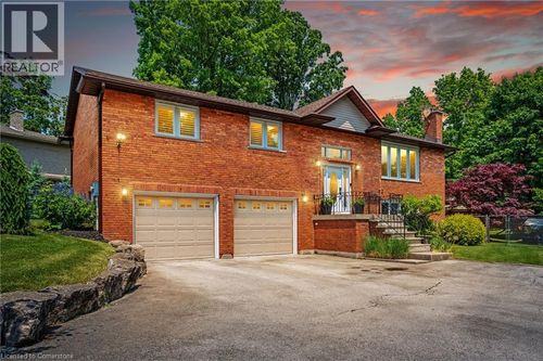 5126 Chippewa Rd E, Mount Hope, ON, L0R1W0 | Card Image