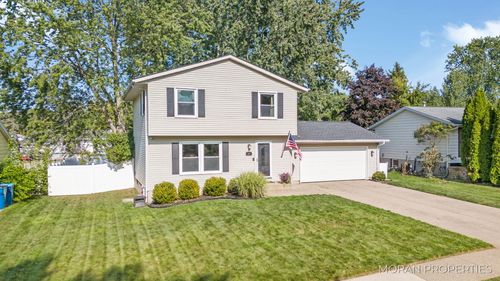 270 Homer Ln, Coopersville, MI, 49404-1148 | Card Image