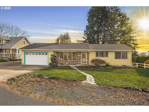 2810 Se Swain Ave, Milwaukie, OR, 97267-3825 | Card Image