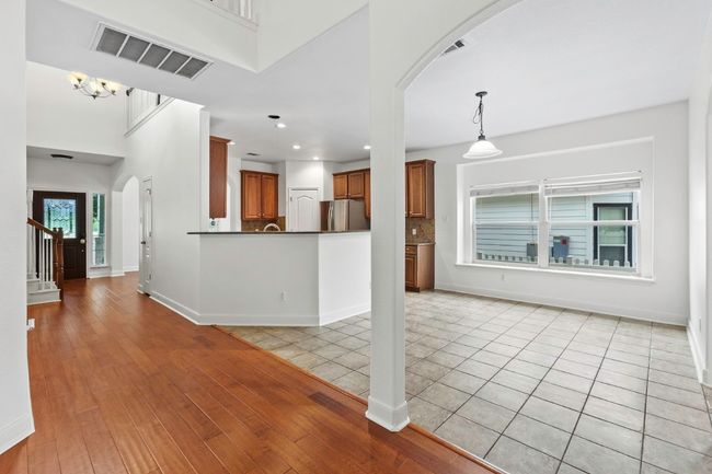 Huge breakfast area with a bay window and plenty of natural light | Image 10