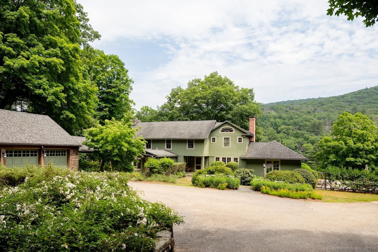 Route 7 , West Cornwall, CT 06796