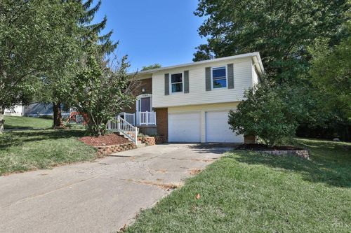 1786 Woodpine Ln, Cincinnati, OH, 45255 | Card Image