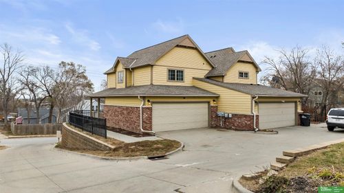 2510 N 42nd St, Omaha, NE, 68111-3447 | Card Image